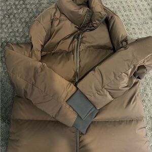 THEORY brown puffer coat. Size M